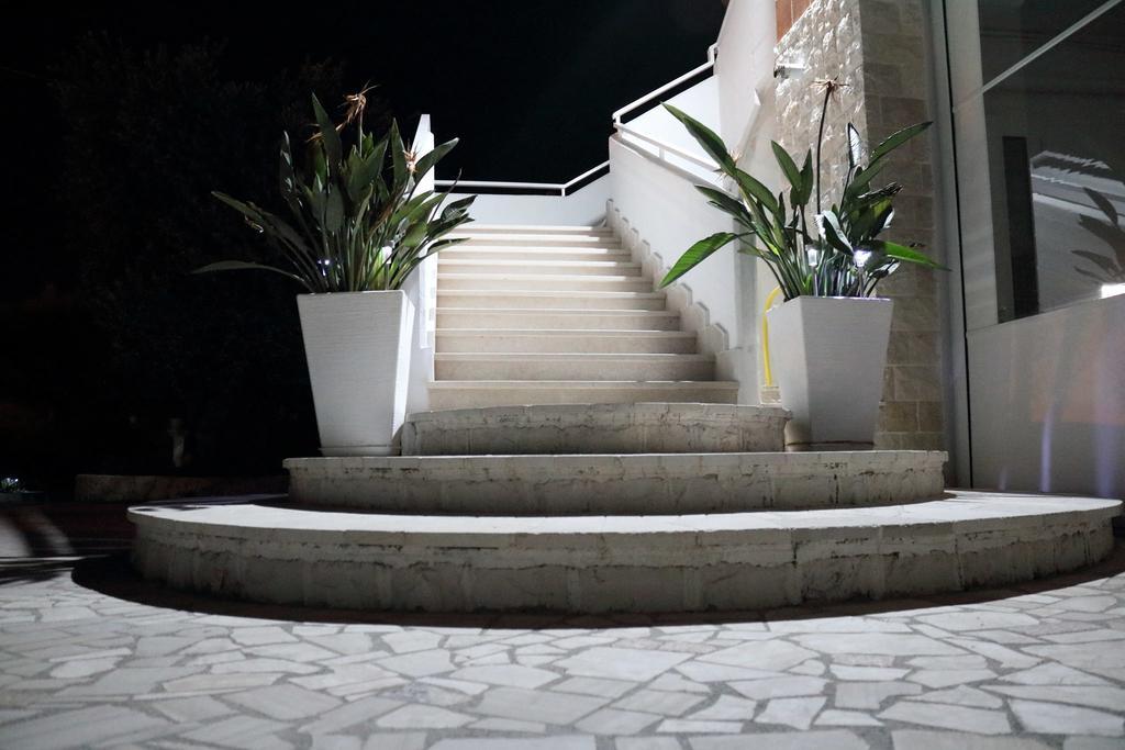 Villa Santo Stefano โมโนโปลี ภายนอก รูปภาพ