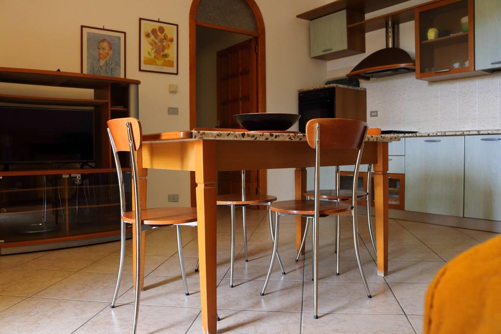 Villa Santo Stefano โมโนโปลี ภายนอก รูปภาพ